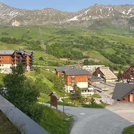 A La Montagne A 1650 M